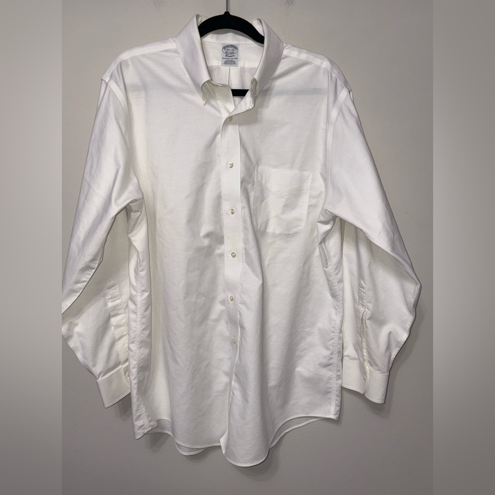 Classic Crisp White Men's Dress Shirt